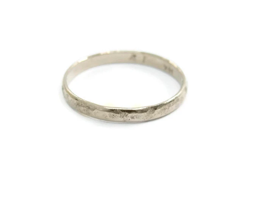 טבעת נישואין קלאסית 2.5 מ"מ מרוקעת