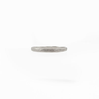 טבעת נישואין 2.3 מ"מ פראית בזהב לבן