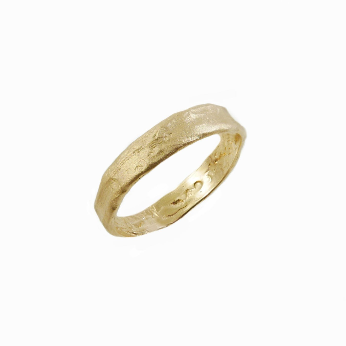 טבעת נישואין 4 מ"מ פראית בזהב לבן