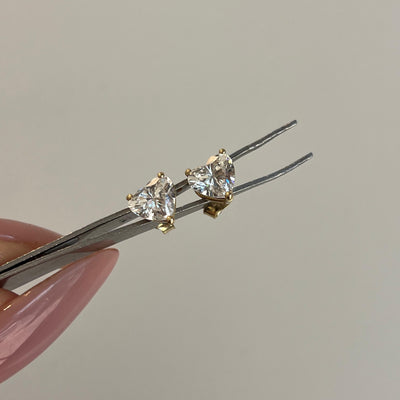 עגילי זהב 14 קרט עם 2 קראט יהלומי מעבדה בצורת לב