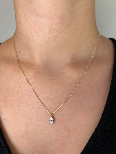 שרשרת זהב משובצת יהלום מעבדה טיפה 0.5 קראט