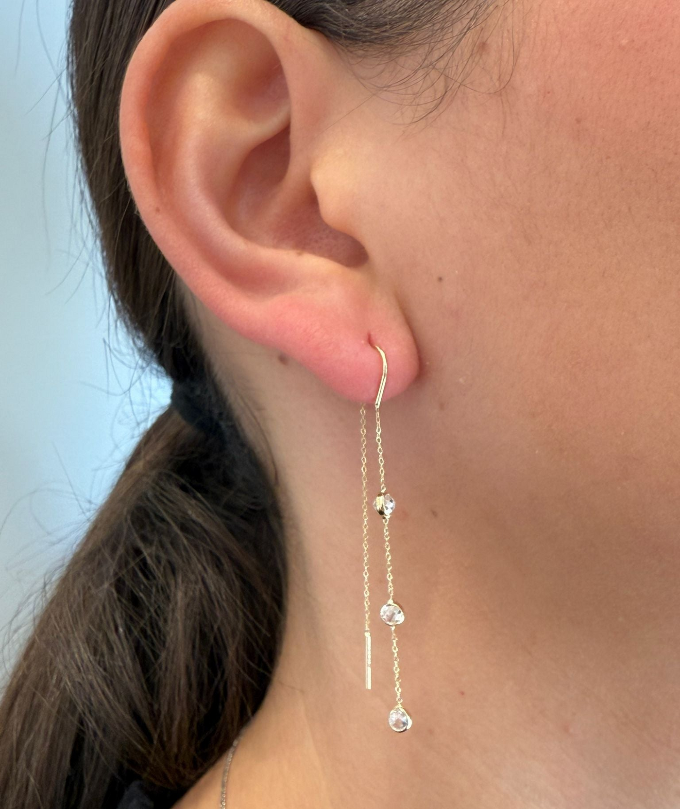 עגיל שרשרת זהב עם זרקונים עגולים