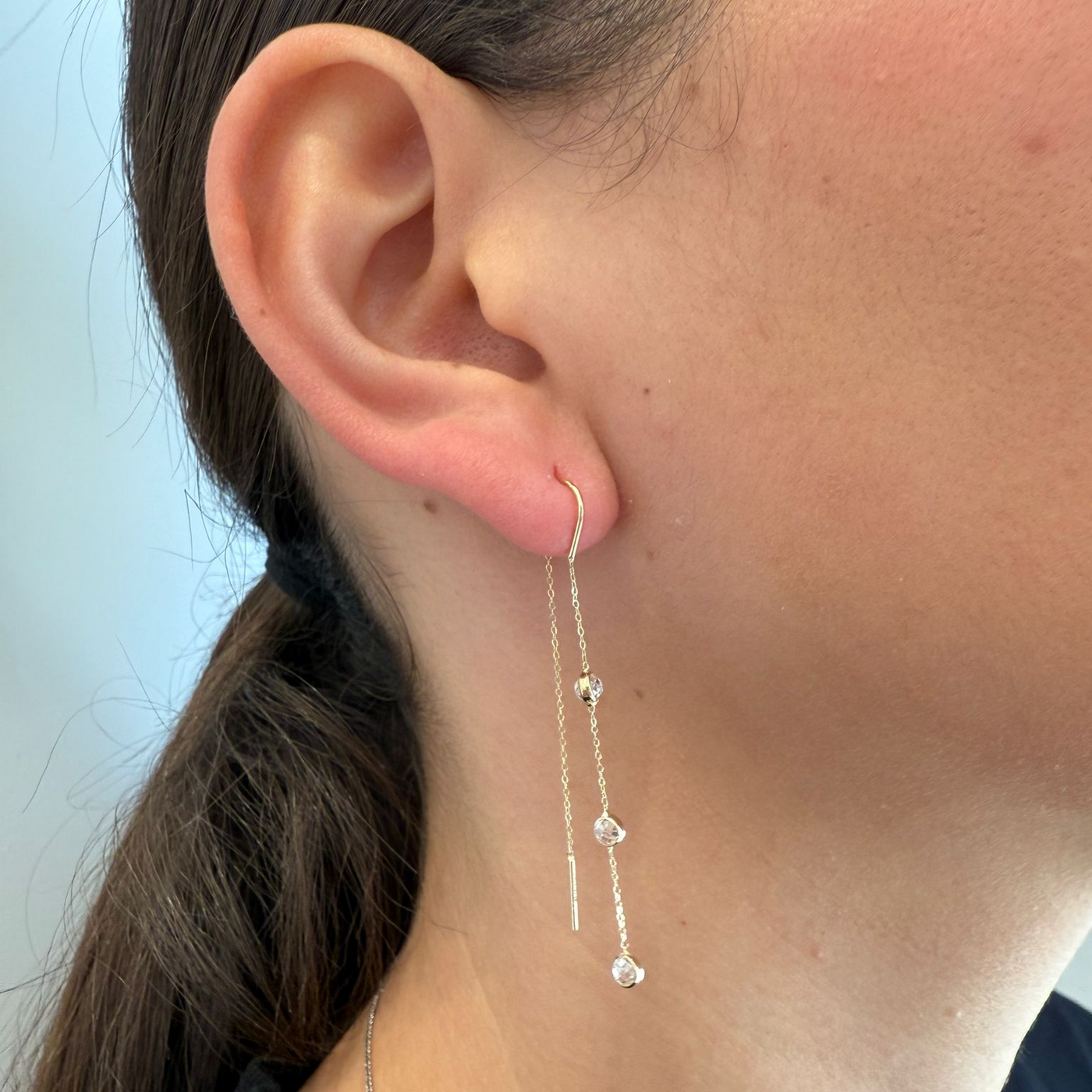 עגיל שרשרת זהב עם זרקונים עגולים