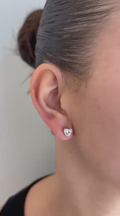 עגילי זהב 14 קרט עם 2 קראט יהלומי מעבדה בצורת לב