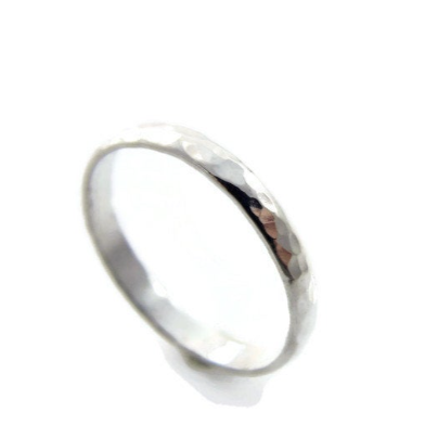 טבעת נישואין קלאסית 3 מ"מ מעוגלת ומרוקעת