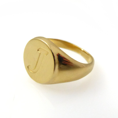 טבעת חותם עגולה עם אות בזהב 14 קראט