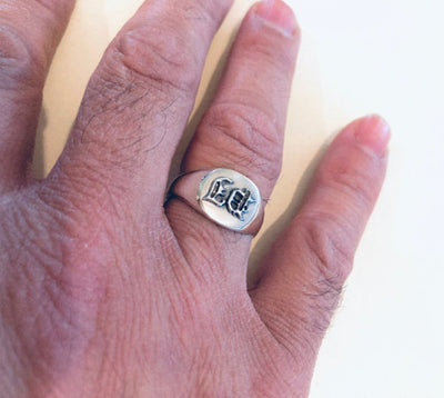 טבעת חותם עם 2 אותיות באנגלית עתיקה מכסף 925